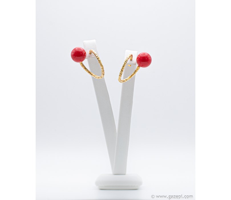 Handcrafted earrings in gold plated silver 925 with resin coral